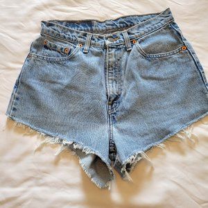 Vintage Levis 521- High Rise Cut Off Shorty Short